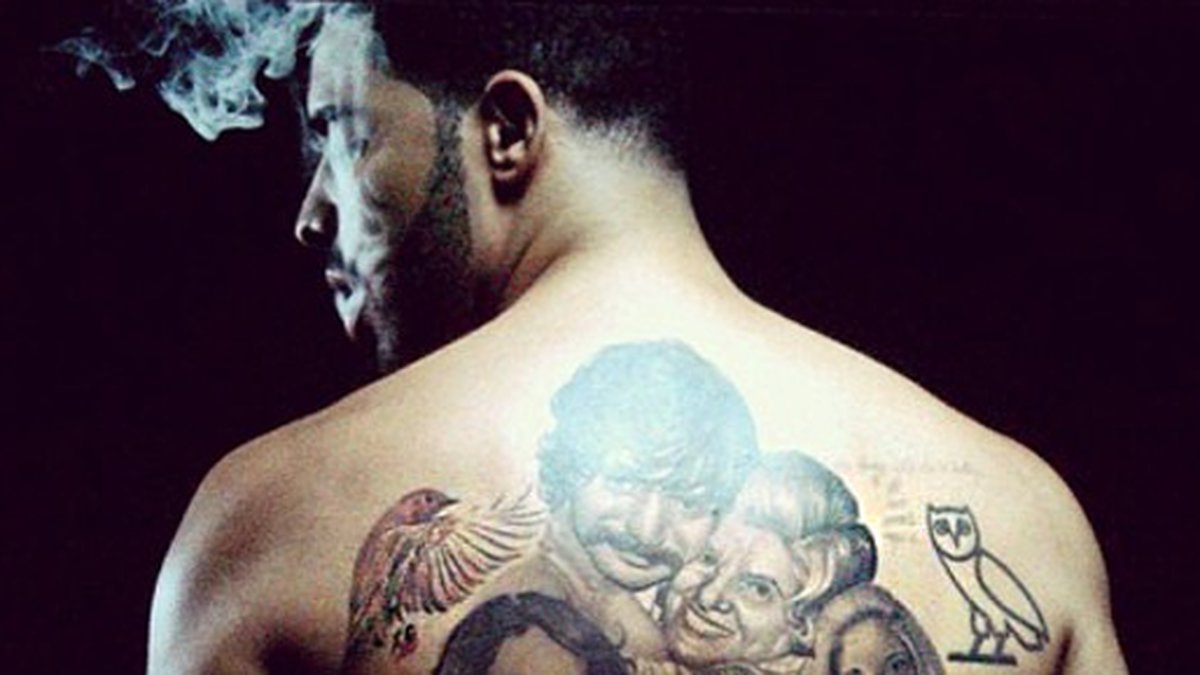 I december 2011 tatuerade Drake ett porträtt av sångerskan Aaliyah. I december 2012 tatuerade Drake in ett porträtt av sin mormor Evelyn Sher och hans morbror. Kort innan dess tatuerade han även in ett porträtt av sin mamma Sandi Graham.